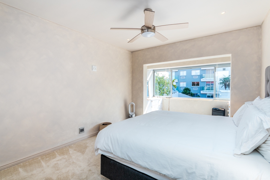 2 Bedroom Property for Sale in Green Point Western Cape